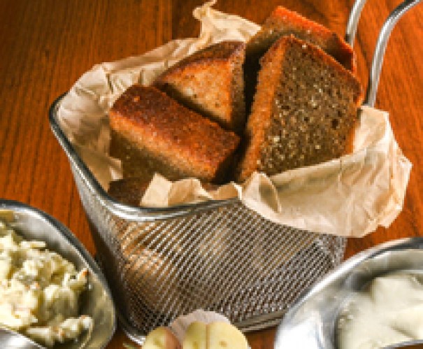 Топинки с копченым сыром